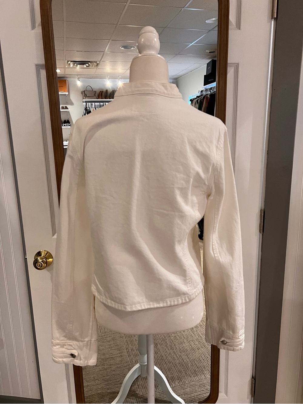 White jacket - Picture 2 of 3